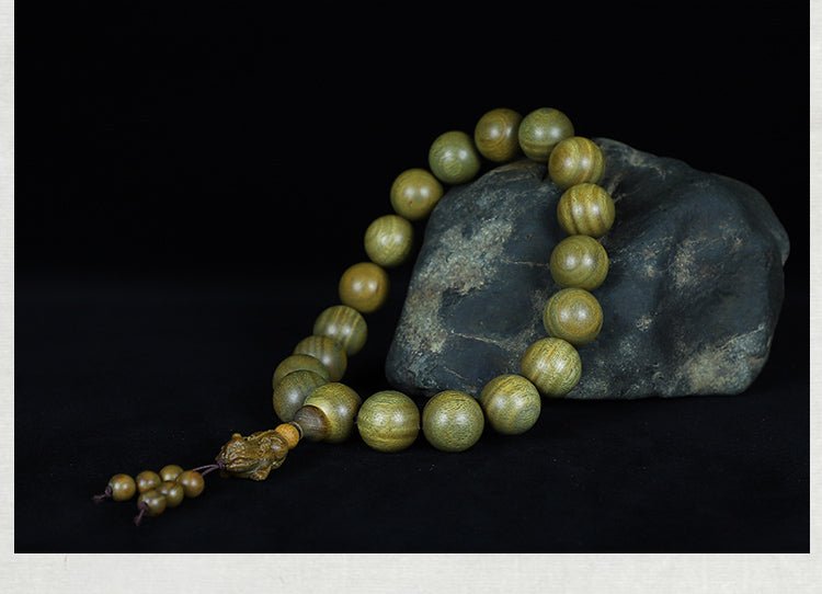 Green Sandalwood Rosary | Handheld with Lucky Charm - view 5