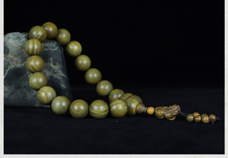 Green Sandalwood Rosary | Handheld with Lucky Charm - view 6