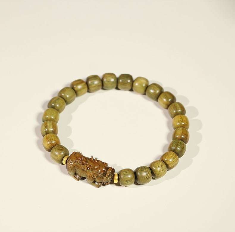 Pixiu Bracelet in Green Sandalwood – Spiritual Protection Jewelry - view 3