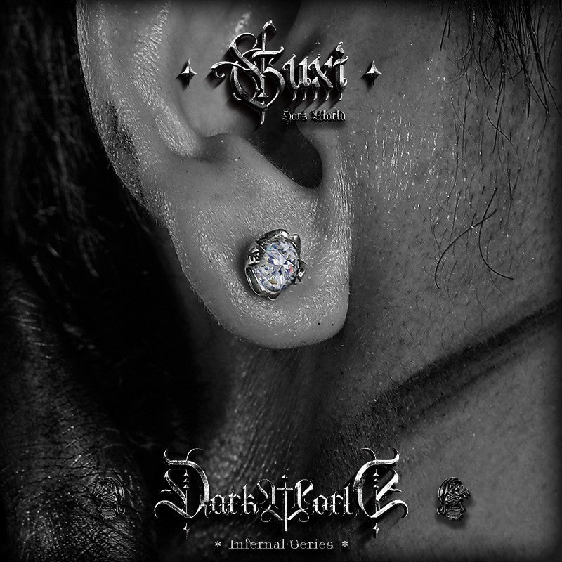 Aspiration Retro Zirconia Stud Earrings for Men detail view 4